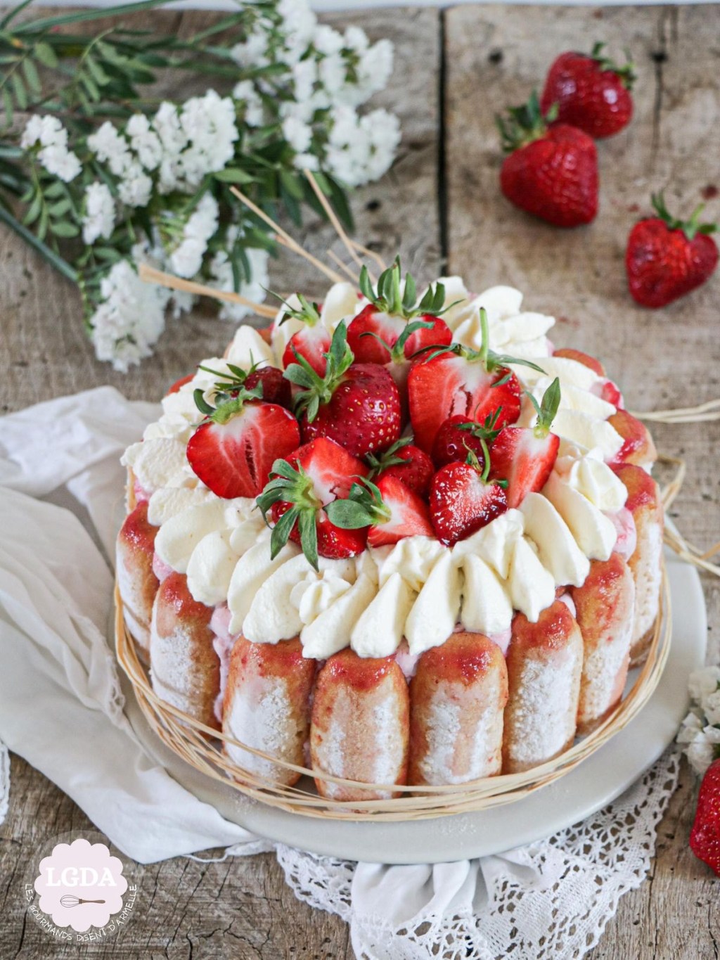 🍓✨&nbsp;CHARLOTTE AUX FRAISES&nbsp;CLASSIQUE