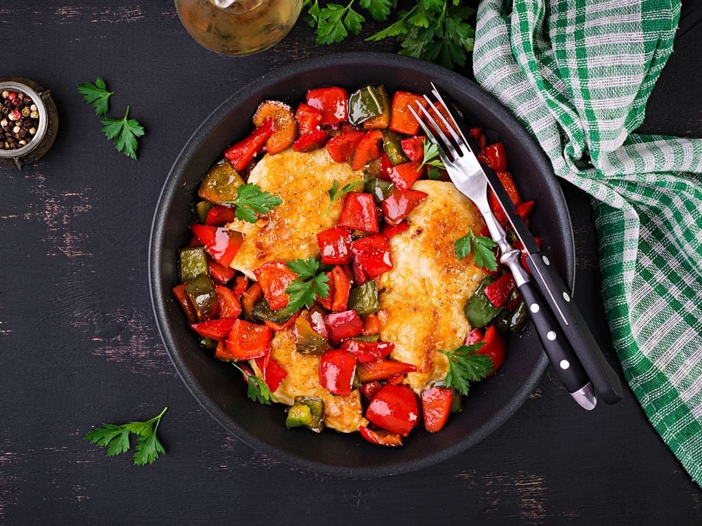 đ Poulet Basquaise (pour 4 personnes)